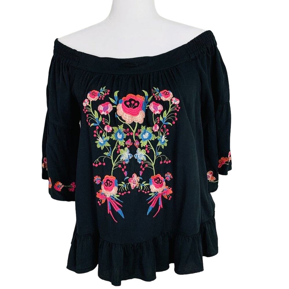 Muselooks Embroidered Off-shoulder Embroidered‎ Top